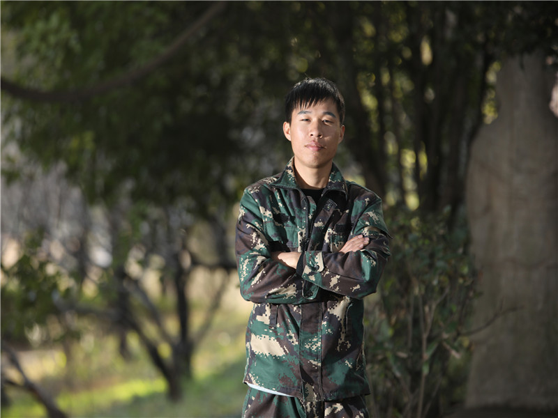 高級教練—李歡